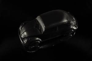 Melns Volkswagen Beetle