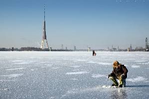aizsalusi Daugava